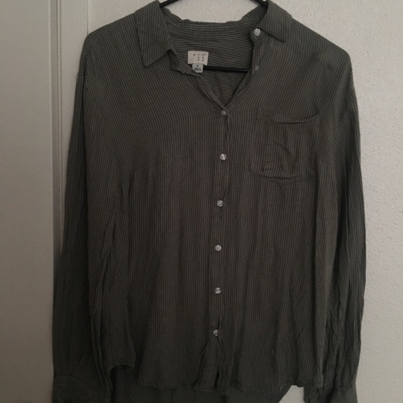 Button down shirt - Picture 1 of 2
